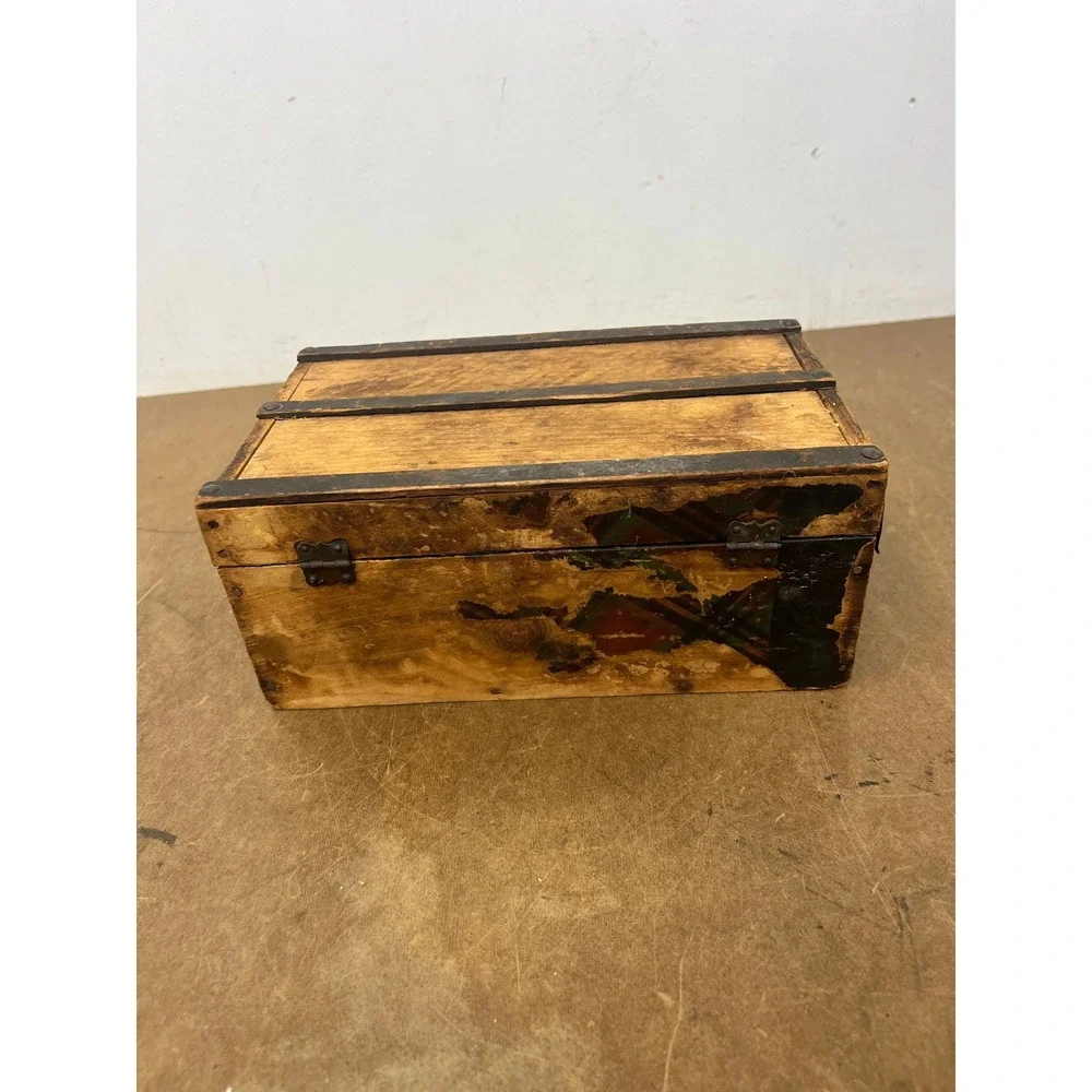 Wood Dollhouse Steamer Trunk Miniature Antique Storage Box Chest SALESMAN SAMPLE
